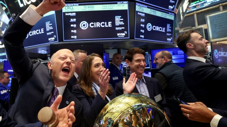After Circle's ARC token reveal, even cautious analysts are hiking price targets for the stablecoin stock