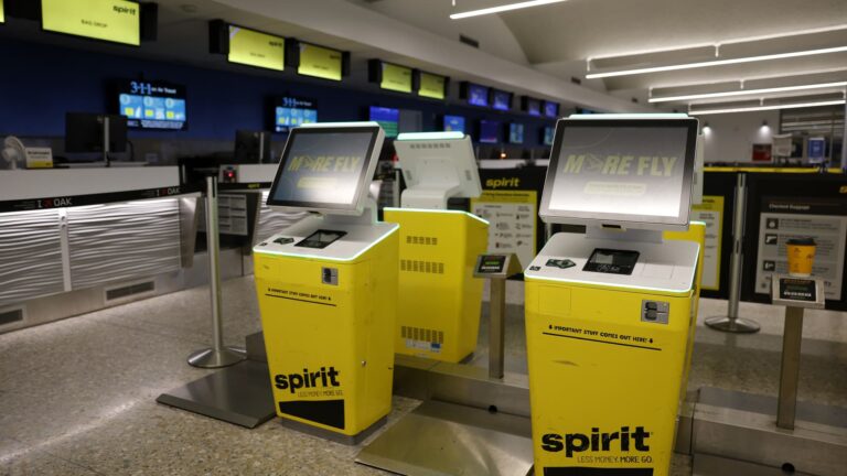 Spirit Airlines could shut down overnight. Here's what travelers need to know