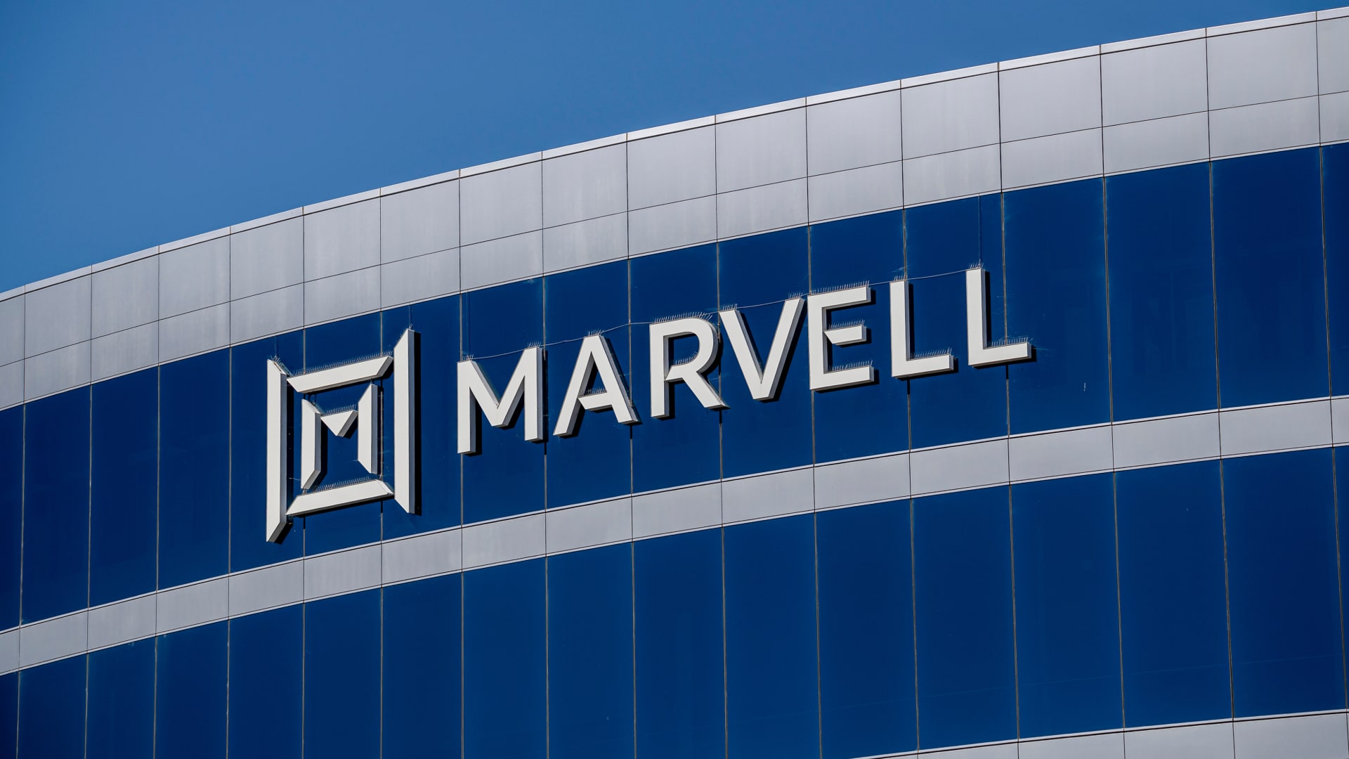 Stocks making the biggest moves midday: Marvell, Micron, Akamai, Shake Shack & more