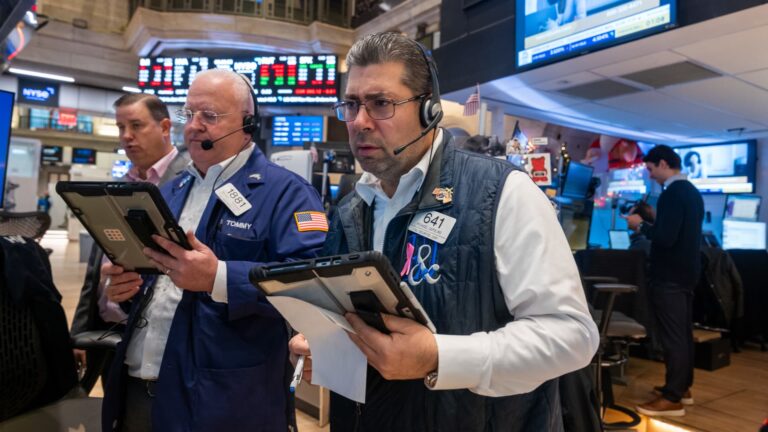 Treasury yields fall as investors remain optimistic on Iran peace deal prospects despite U.S. strikes