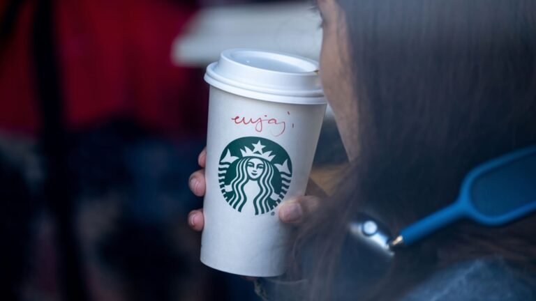 A Starbucks upgrade tackles a thorny issue pushed by the stock's skeptics