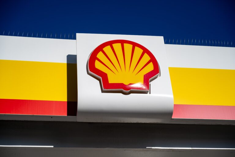 This oil stock stands out as traffic in the Strait of Hormuz remains halted