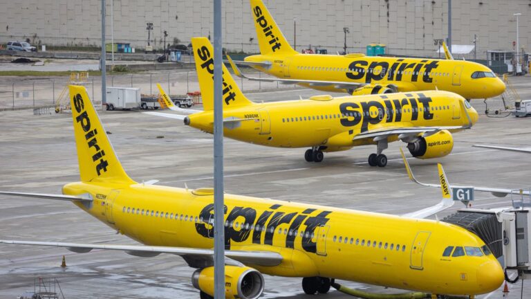 Trump says government gave 'final' bailout proposal for Spirit Airlines as liquidation looms