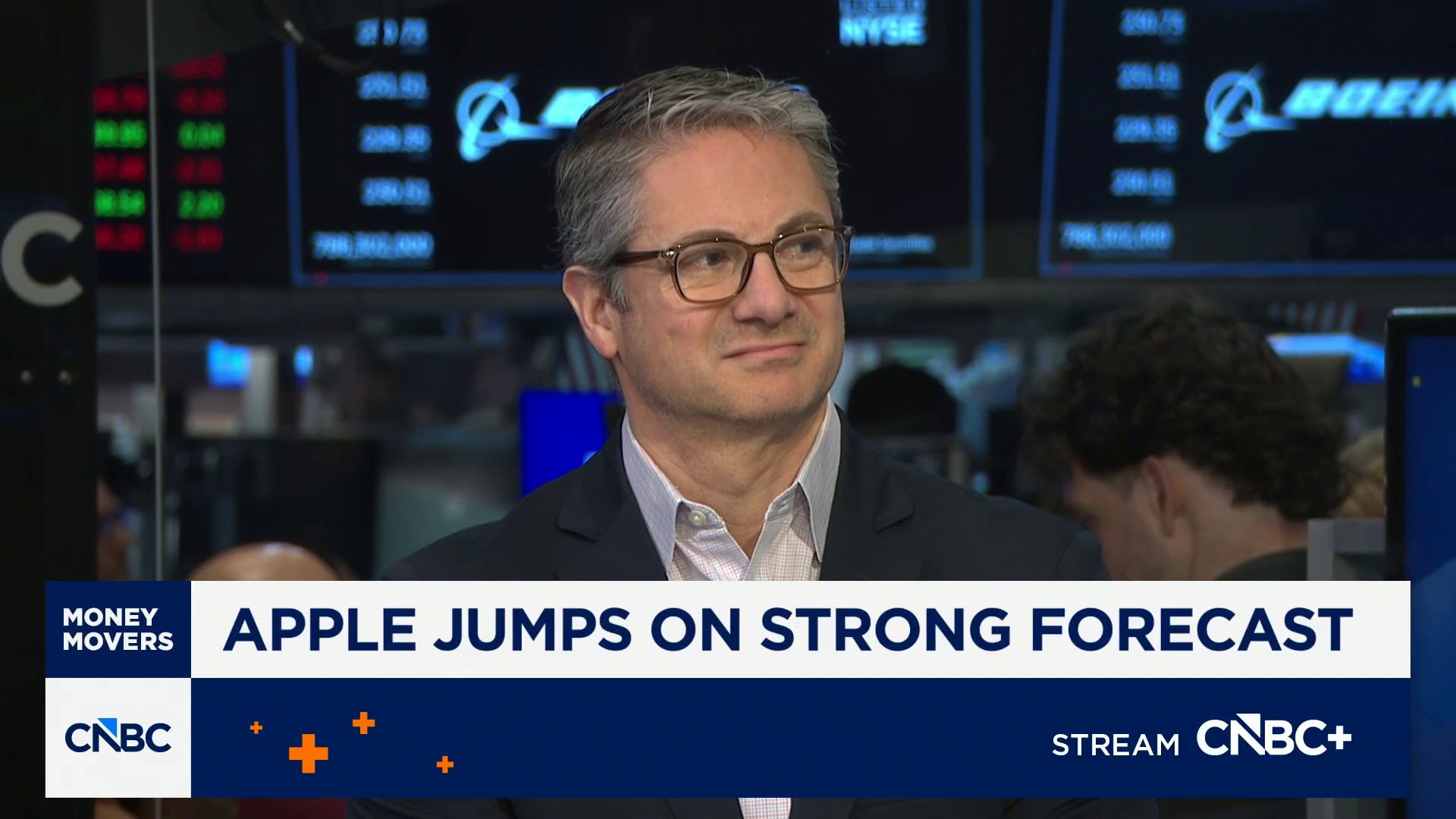 Mizuho's Jordan Klein on new Apple CEO: Investors are looking for new hardware innovation