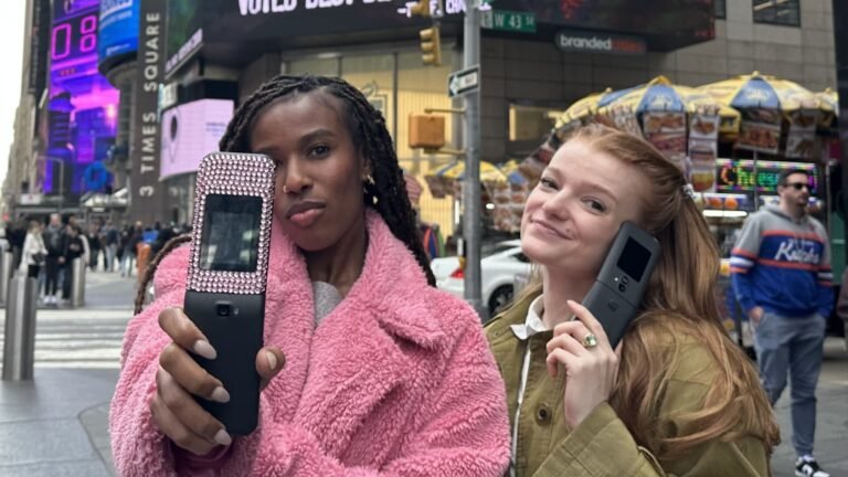 We traded our smartphones for flip phones for 4 days—and learned that ditching modern technology is harder than it sounds