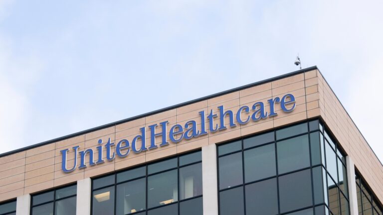 This healthcare stock has turned a corner. Here's how to get long at a discount