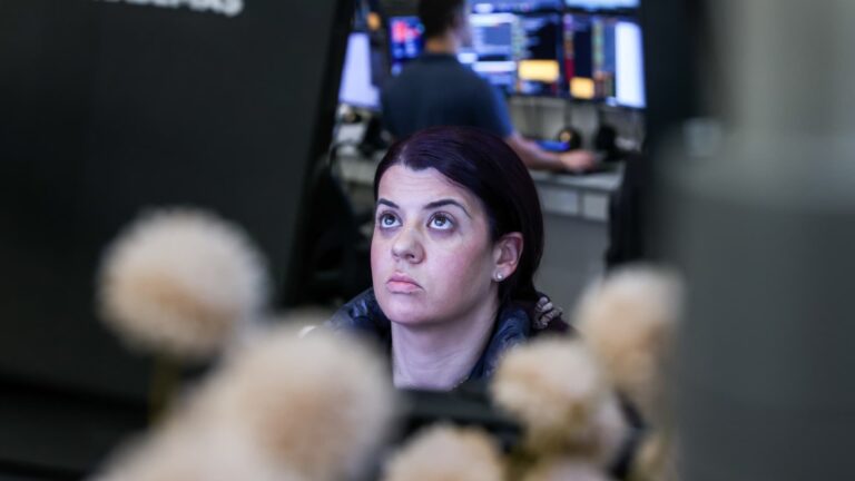 The stock market is back at all-time highs, but worrisome patterns are emerging