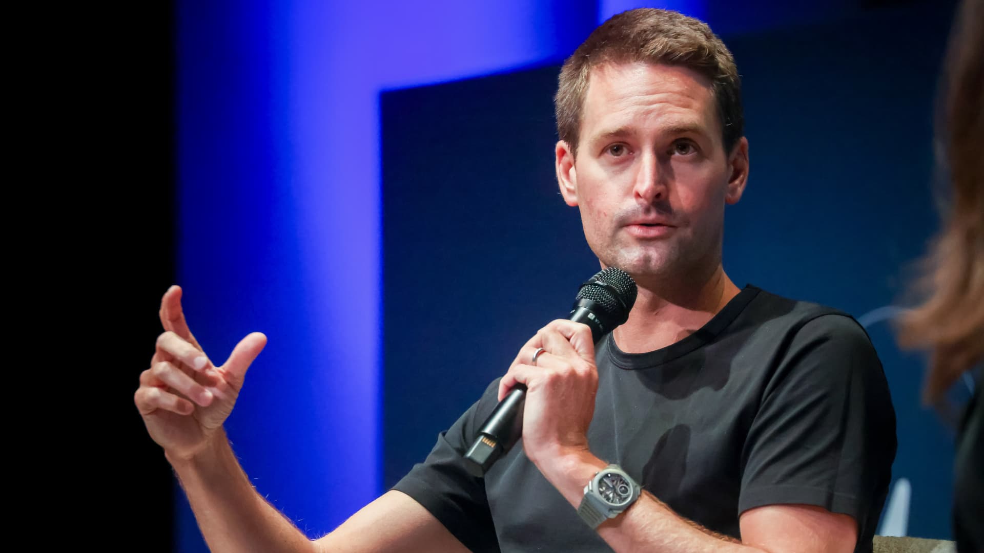 Snap issues cautious guidance as Perplexity deal ends, Middle East 'geopolitical situation' causes uncertainty
