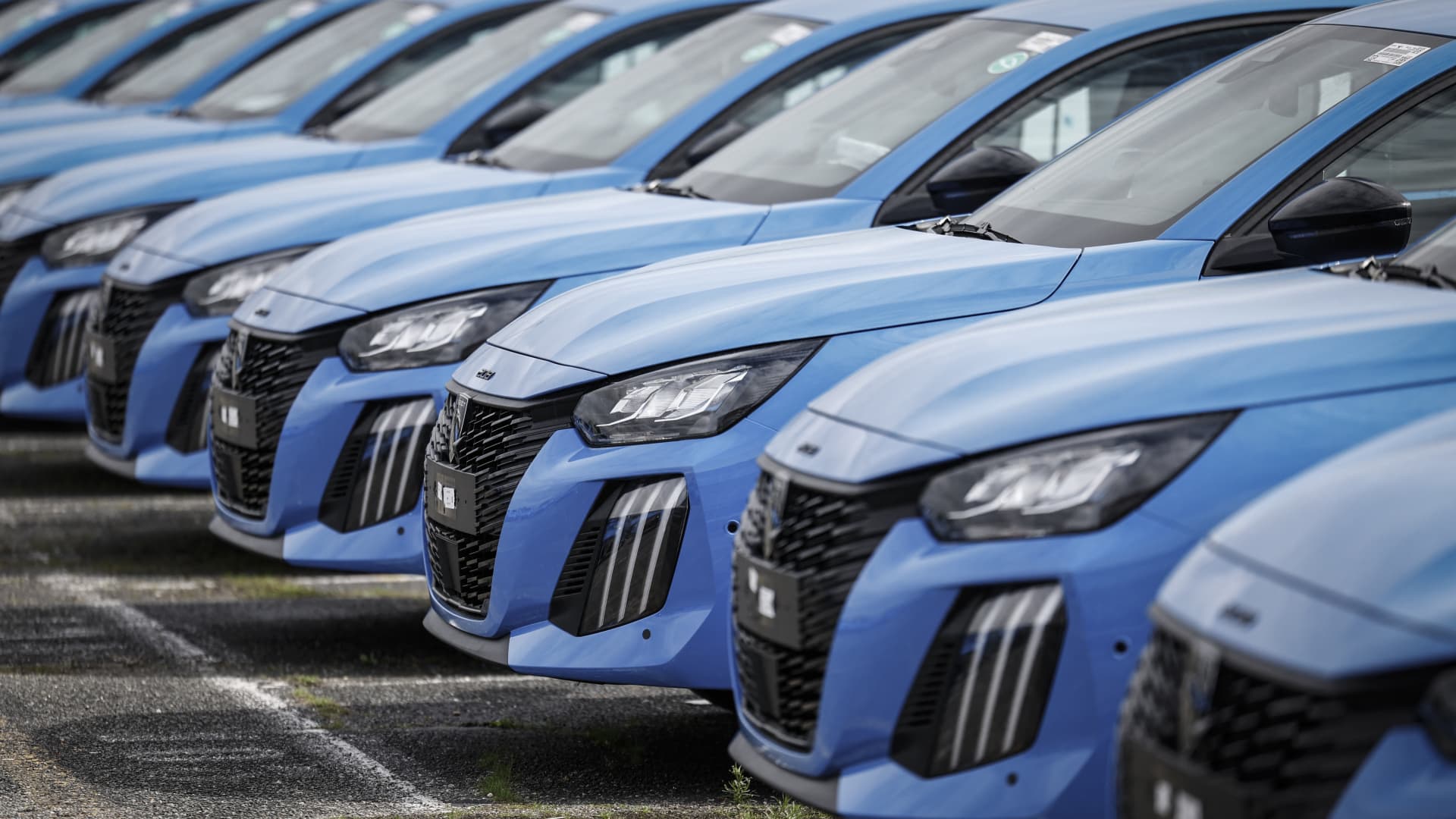 Stellantis’ Leapmotor partnership points to a wider — and riskier— industry gamble