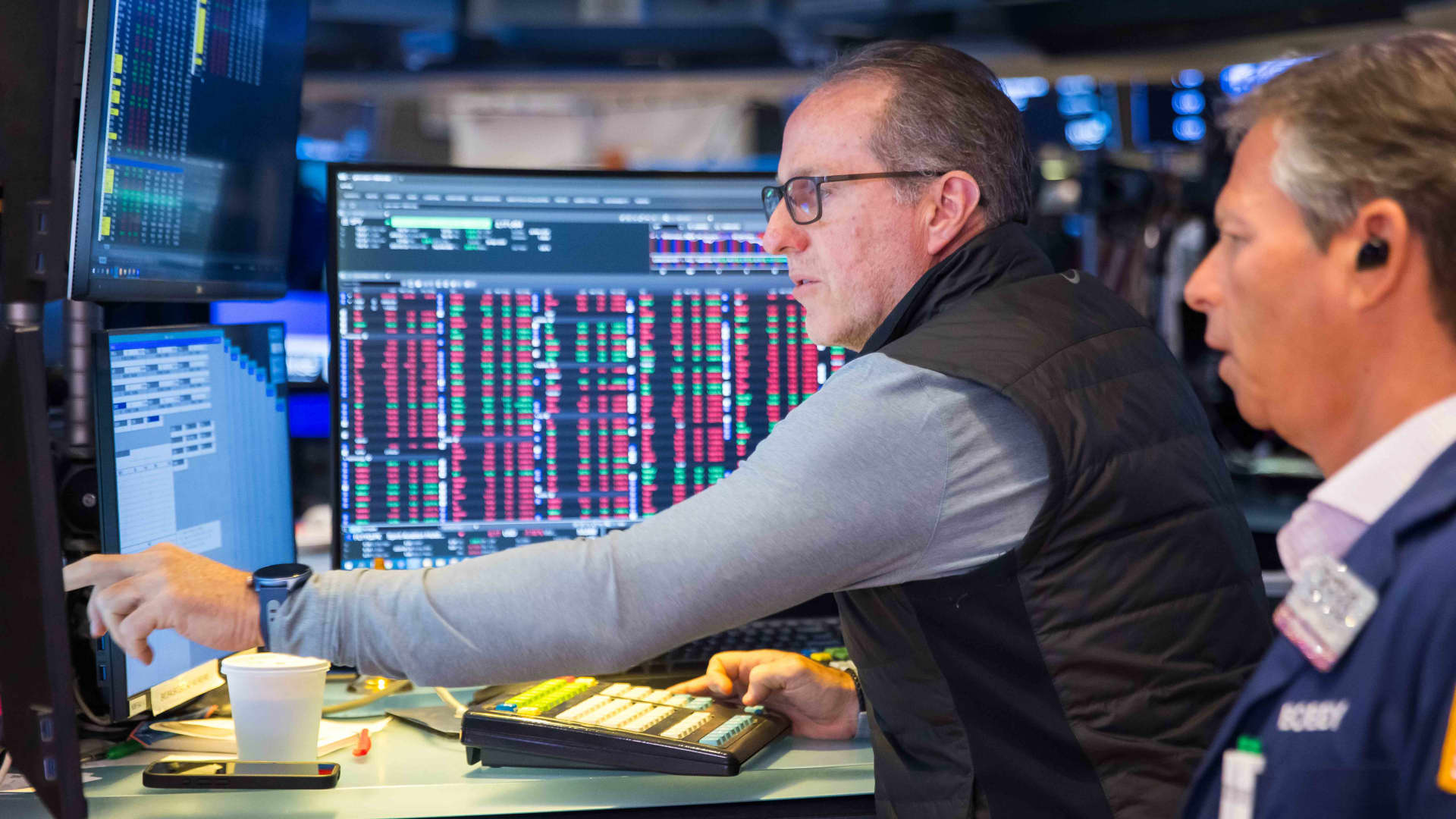 Short sellers see opportunity as chip stocks rally breaks, bears hold firm into Nvidia earnings