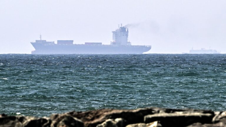Oil resumes rally as Iran reportedly wants to keep enriched uranium within the country