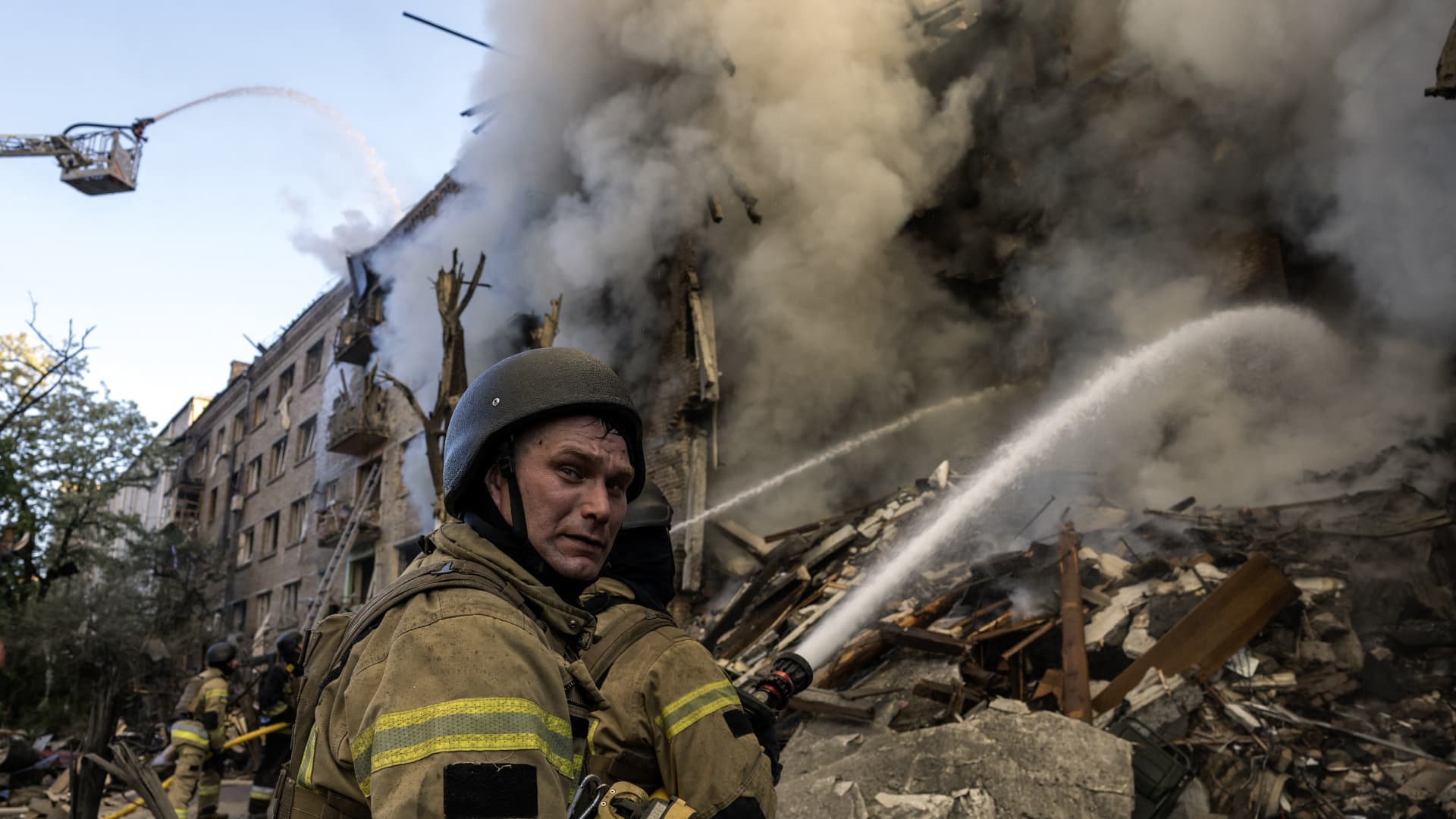 Russia tells Marco Rubio U.S. citizens should leave Kyiv ahead of 'systematic' strikes on Ukrainian capital