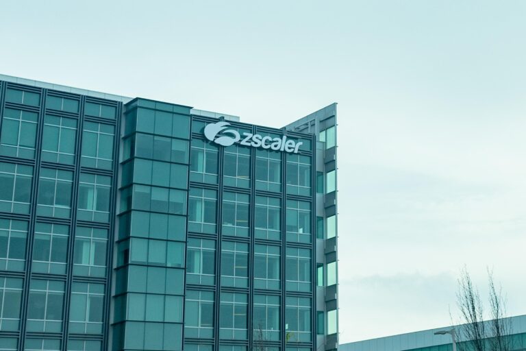 This cybersecurity stock is showing signs of a bearish to bullish reversal