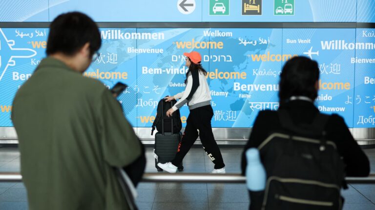 Airlines, hotels warn against Trump admin threat to international flights to 'sanctuary cities'