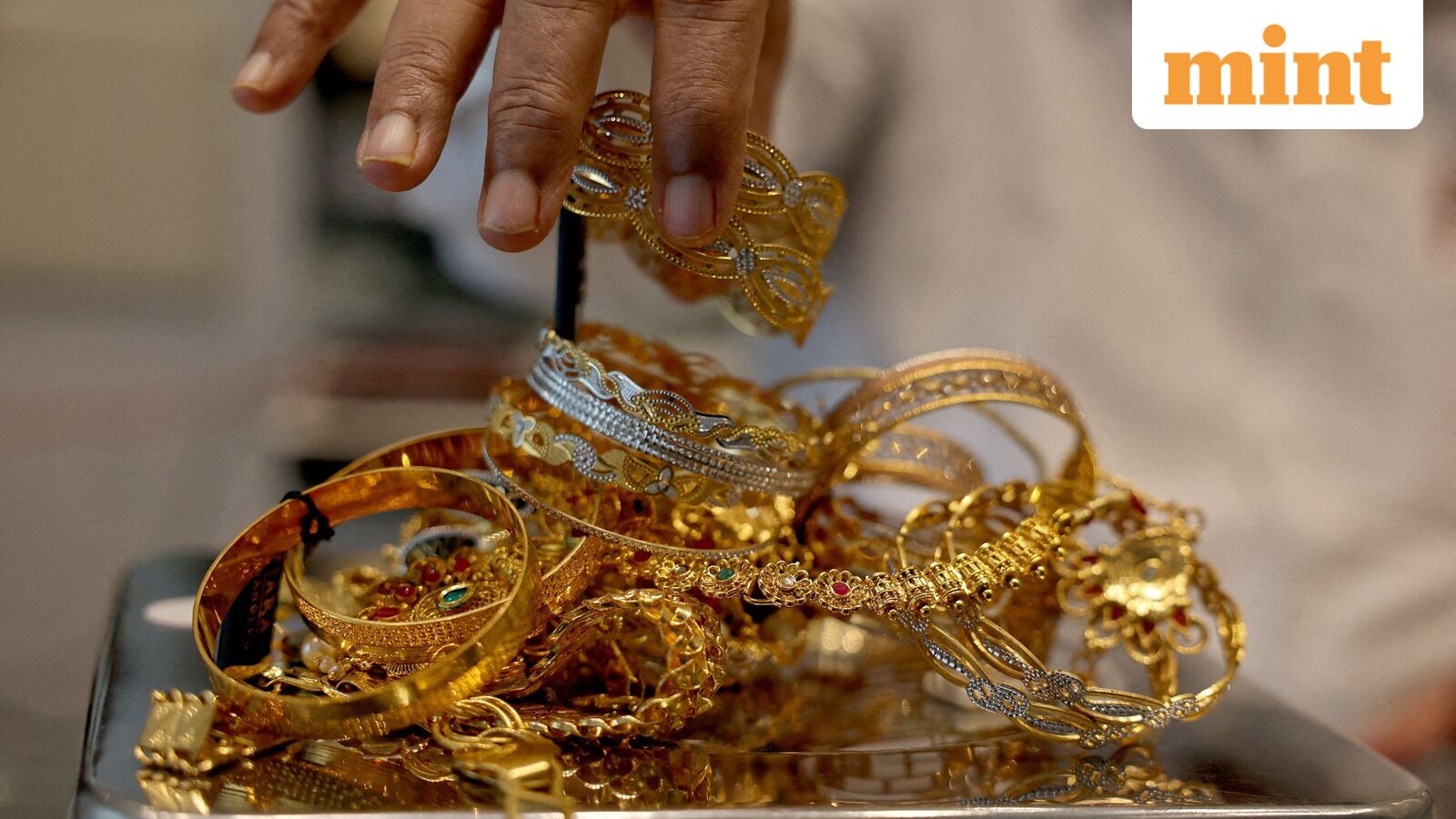 Gold, Silver Rates Today Highlights: MCX gold rate above  ₹1.62 lakh on import duty hike