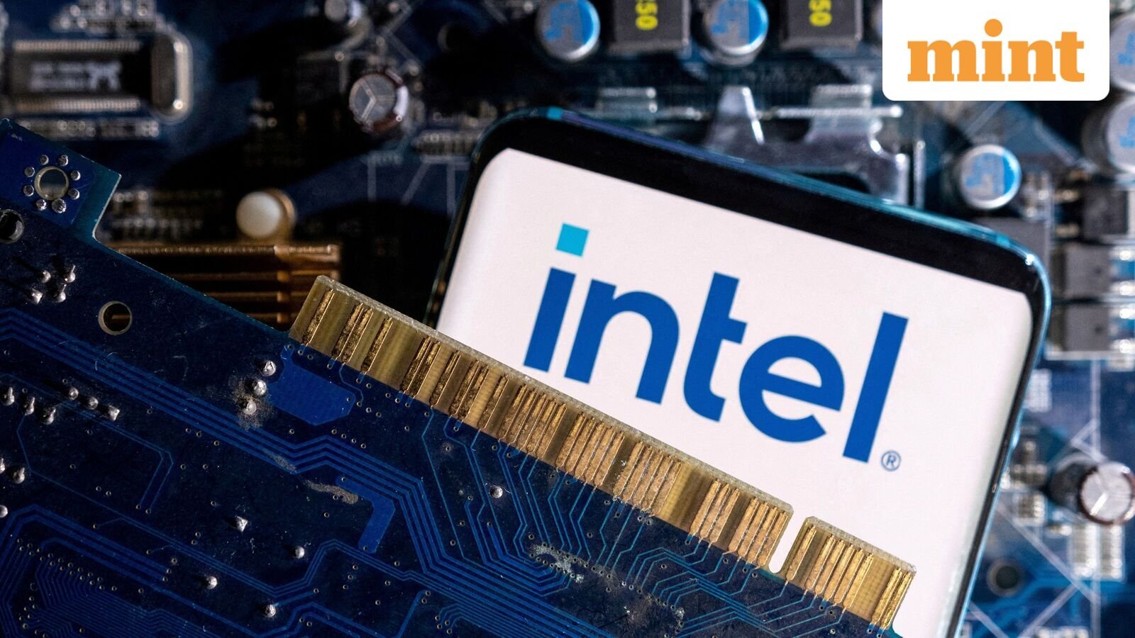 Intel stock soars 15.4% to fresh all-time high on report of Apple chip partnership talks