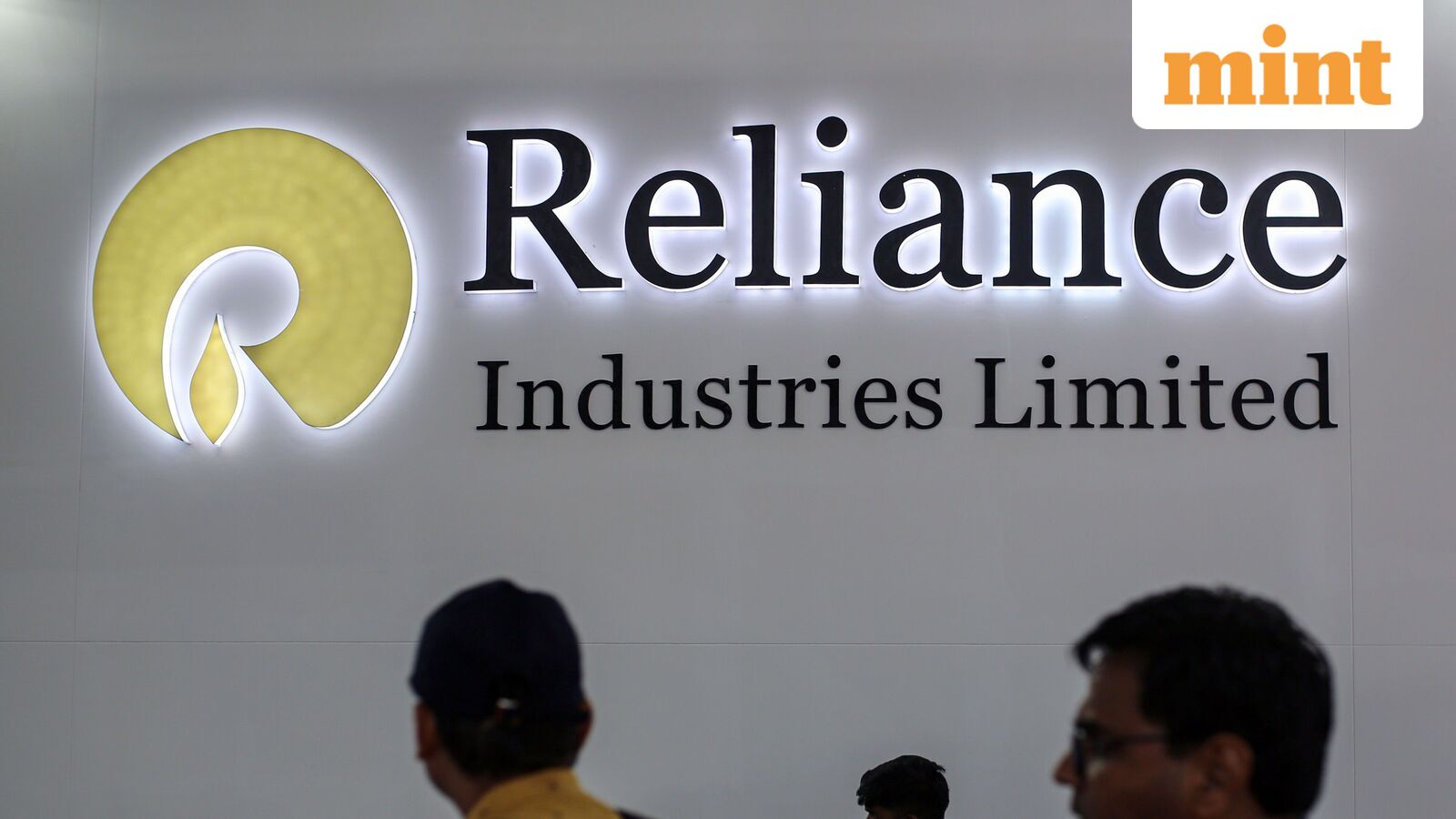 Reliance Industries share price rises 2.5% despite stock market crash. Do you own?