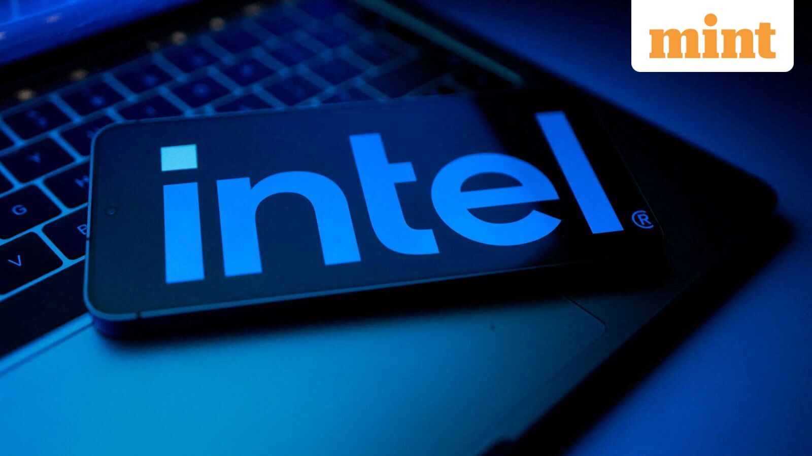 Intel shares gain over 5%, extend record April rally as AI-driven demand fuels momentum