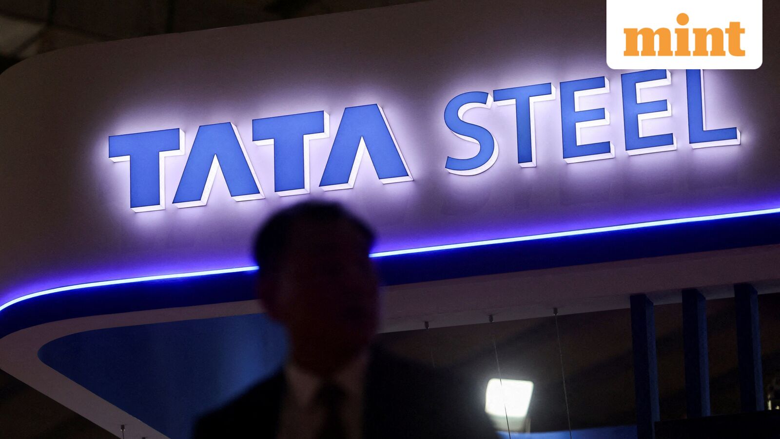 Tata Steel share price falls 4% despite strong Q4 results. Should you buy or sell?