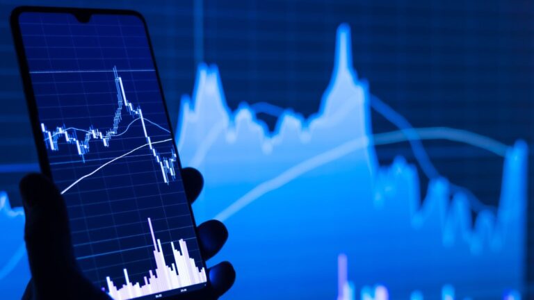 1800% returns in five years! Multibagger stock shows resilience against stock market sell-off