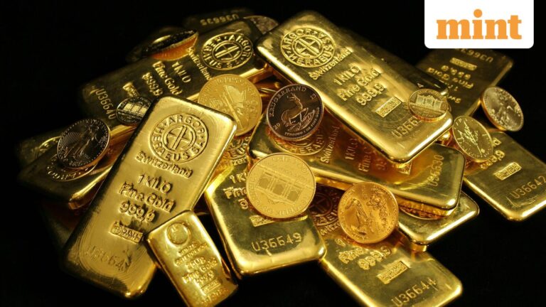 Gold rate today under pressure on soaring crude oil prices, hawkish central banks. Is it the right time to buy gold?