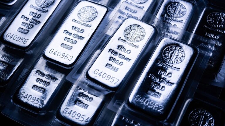 Silver rate in India jumps 1.5% to  ₹2.82/kg on Hormuz tensions, weak dollar ahead of US inflation data