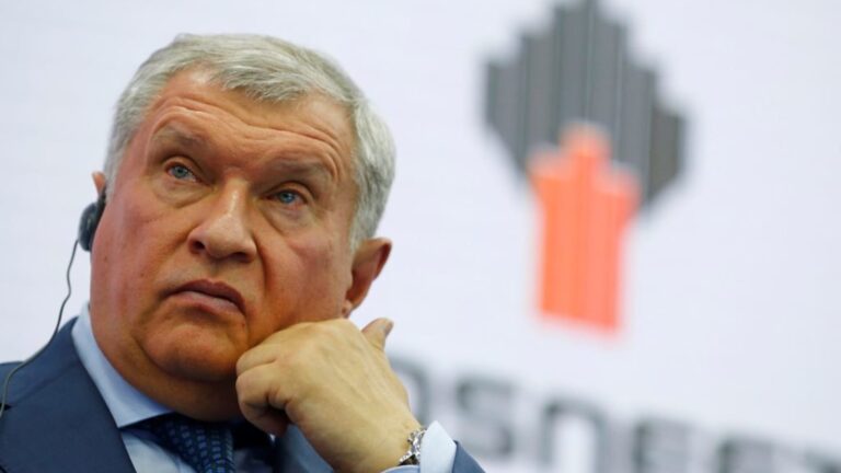 Russia's Sechin says U.S. companies benefit from the closure of the Strait of Hormuz