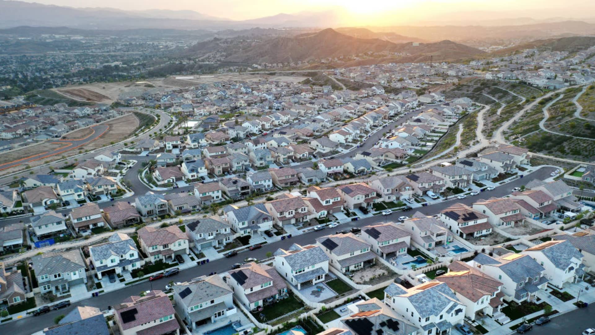 How AI may be messing with home prices