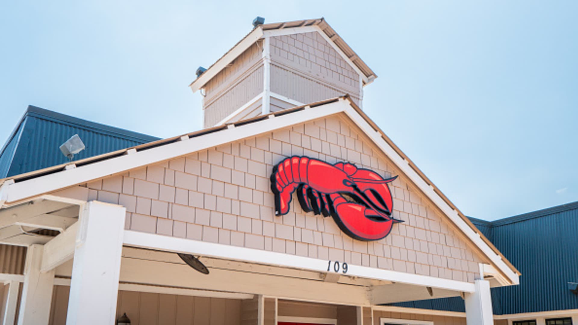 Red Lobster's Ultimate Endless Shrimp promotion described as a 'car crash for the company, lawsuit says