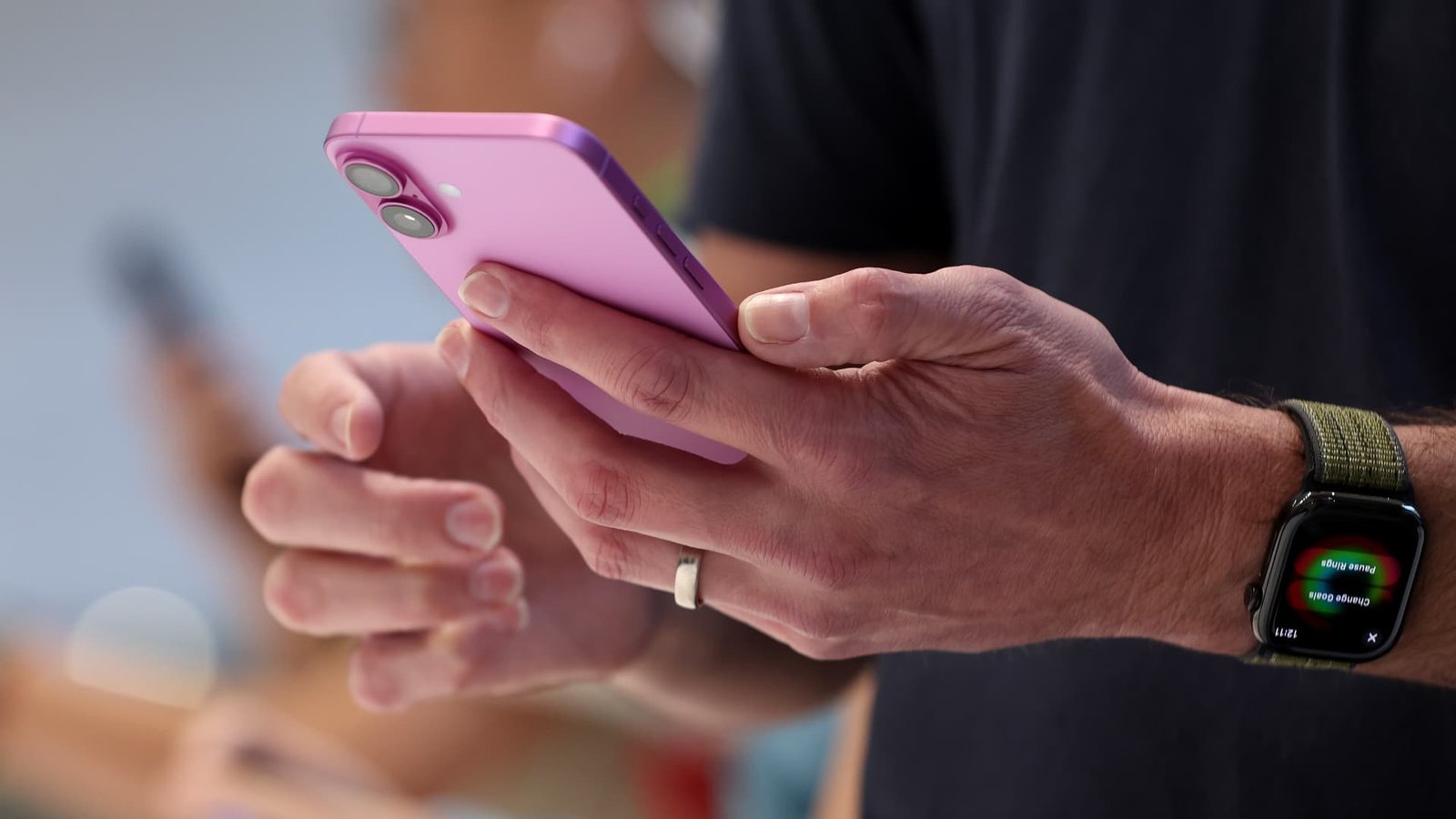 Apple just got more expensive. Cut costs with the best credit cards for Apple purchases