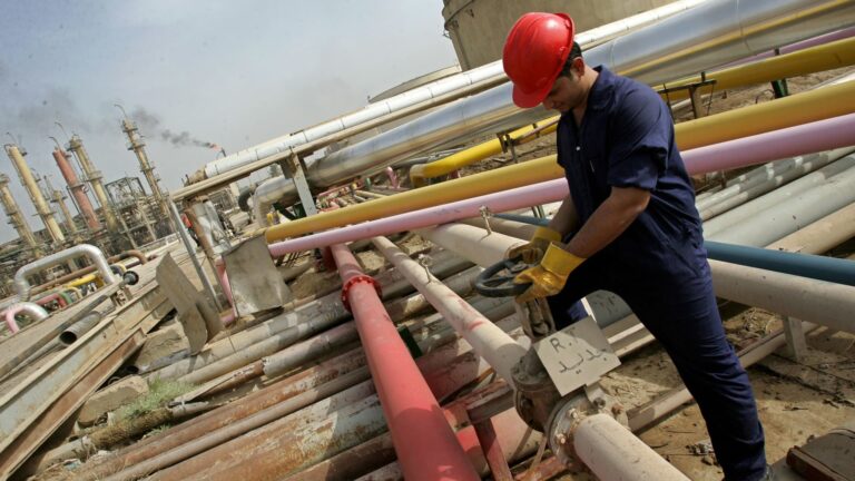 Iraq piles pressure on OPEC over quota dispute after UAE exit