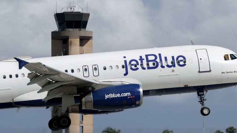 JetBlue bets big on Fort Lauderdale, from a new airport lounge to an international gateway