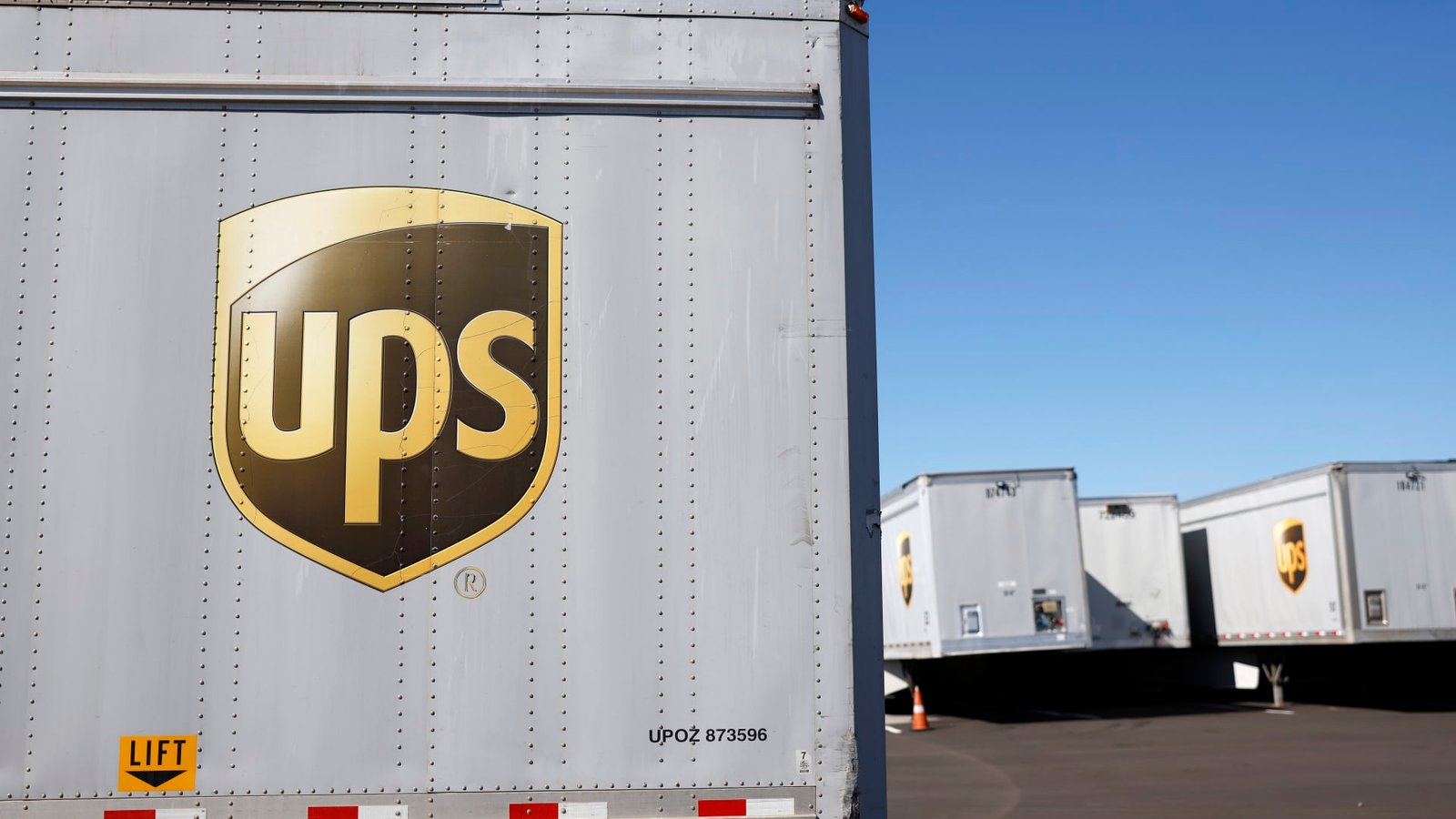 UPS to invest $48 million in temperature-controlled facilities amid healthcare boom
