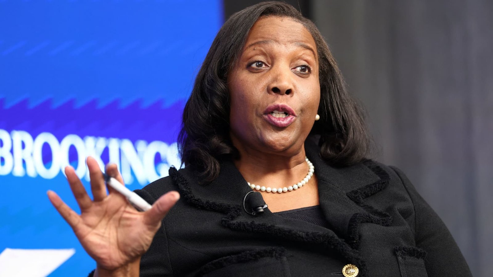 Supreme Court rules Trump cannot fire Fed Governor Lisa Cook for now