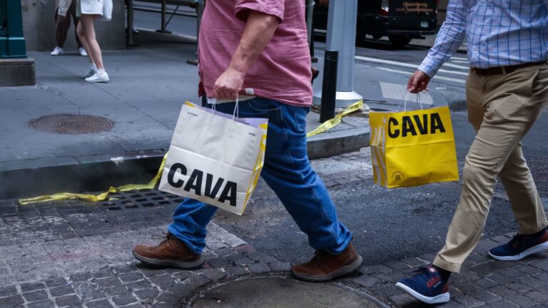 It’s time to get back into this fast-casual stock, UBS says