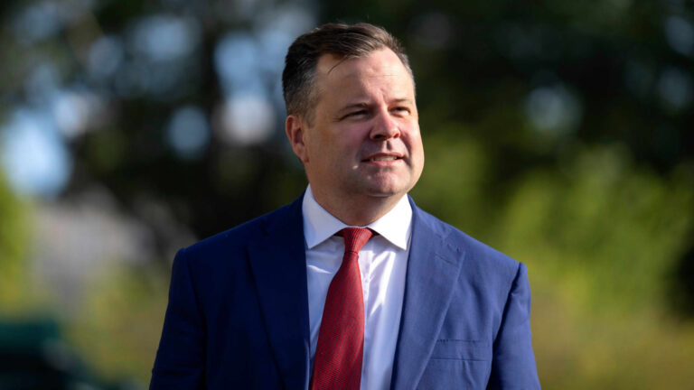 Trump picks housing Dir. Bill Pulte as acting intelligence chief, replacing Tulsi Gabbard