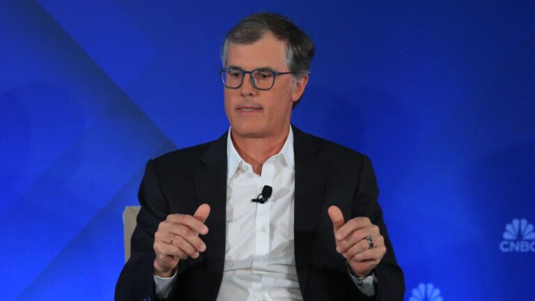 Top-performing tech hedge fund manager Philippe Laffont explains his biggest AI trade