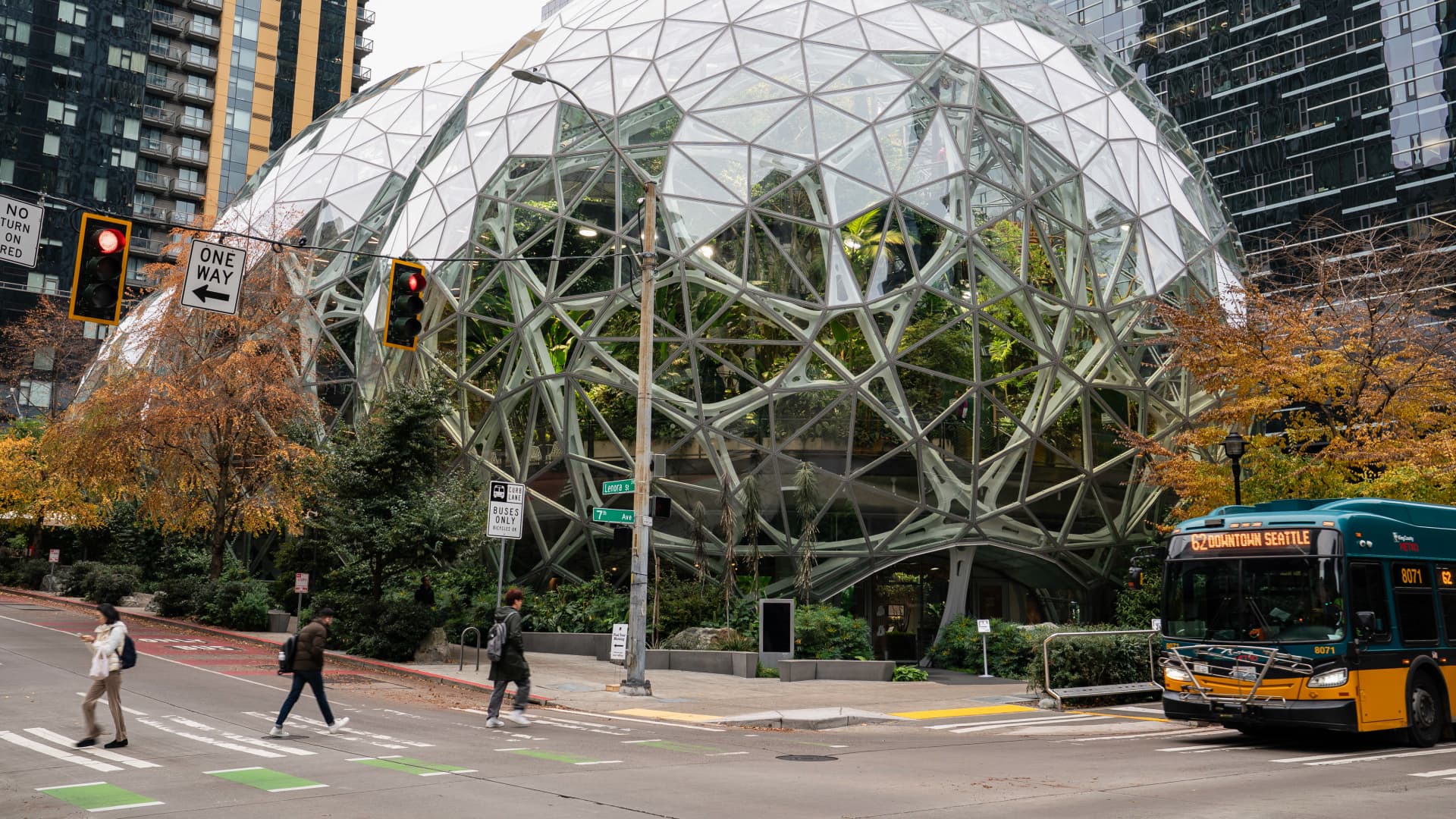 Amazon engineers in Seattle slam employer for building AI data centers while laying off 30,000 staffers