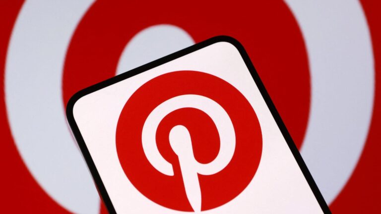 Pinterest has taken a beating in recent years. This analyst thinks it's time to buy