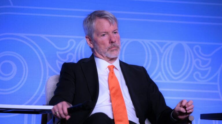 Strategy should halt bitcoin buys and bolster cash reserves, CryptoQuant says