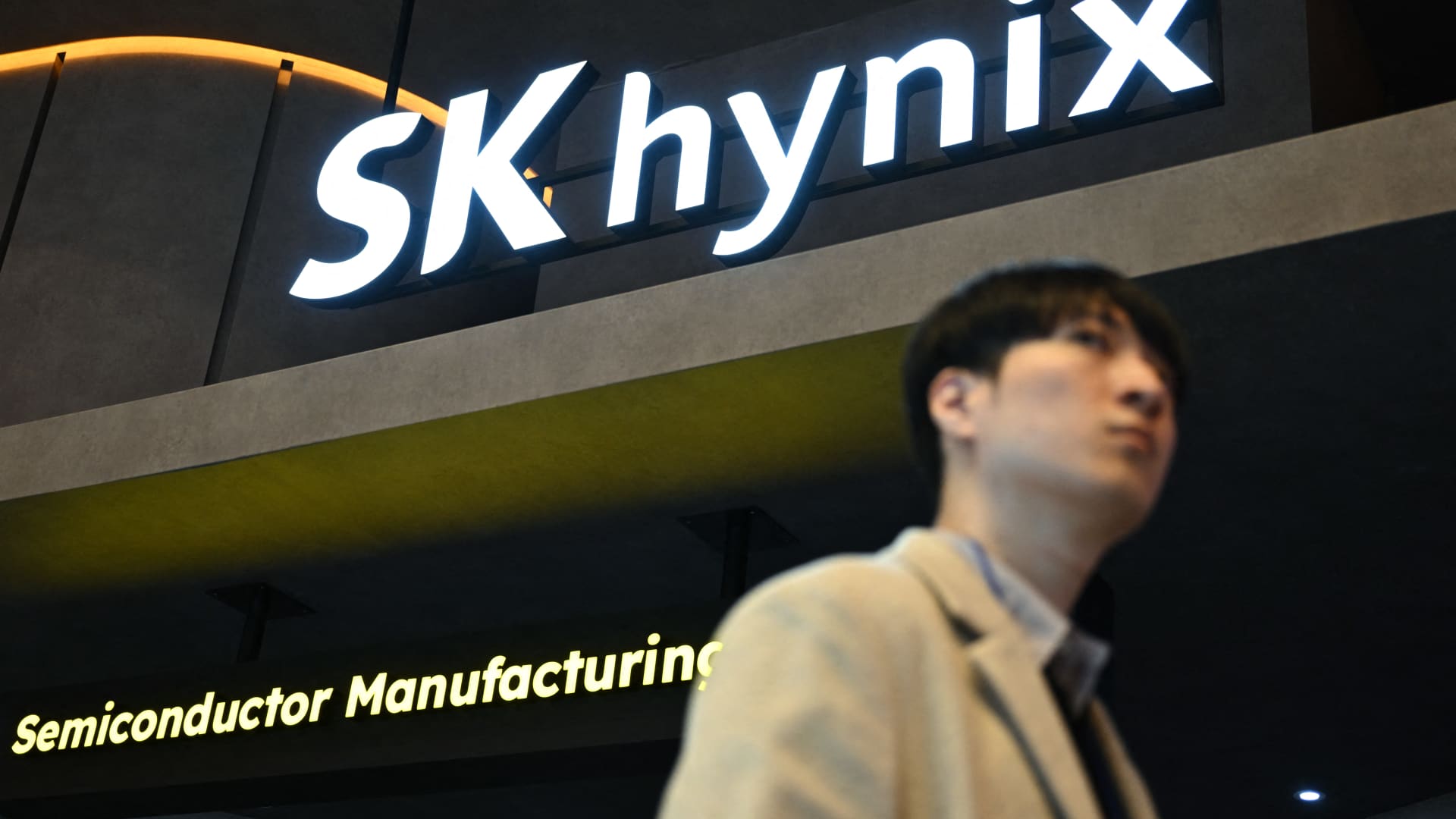 South Korea’s biggest chipmaker SK Hynix plans to raise $29 billion via Nasdaq listing
