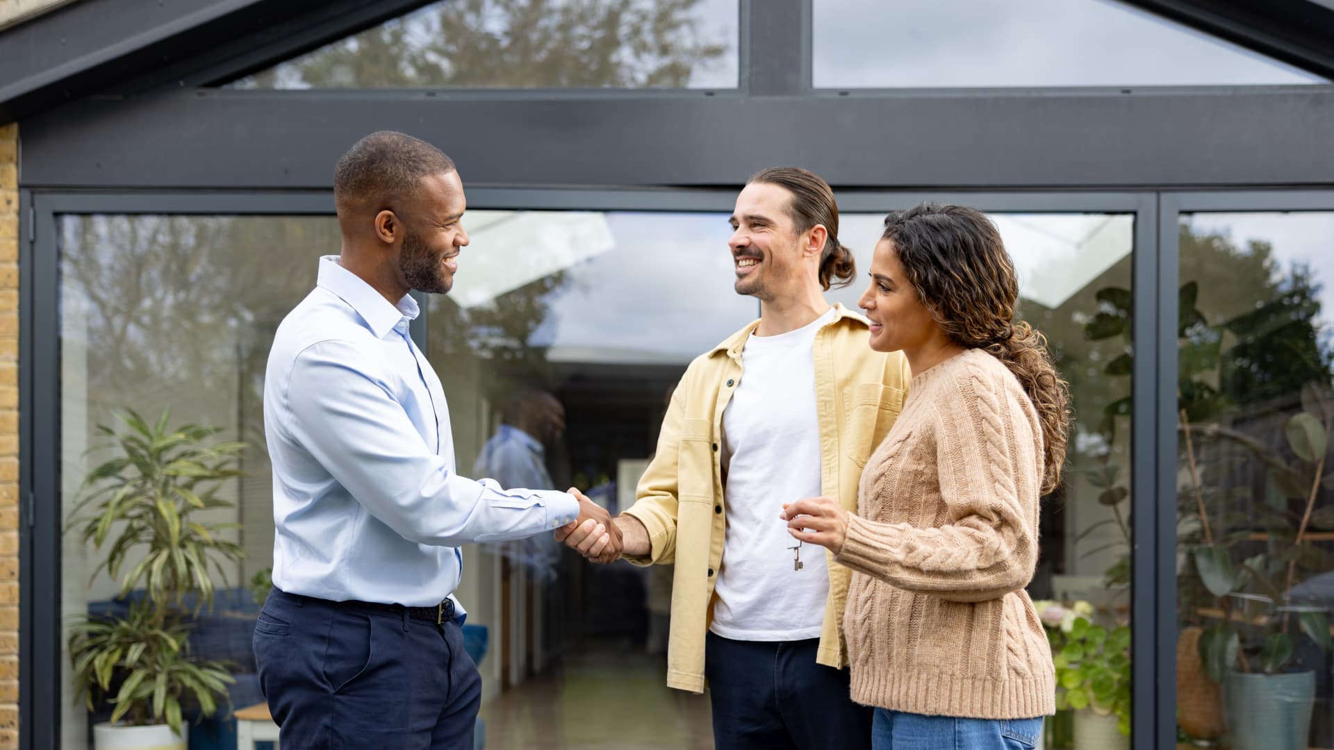 What is the average mortgage payment and how to lower yours