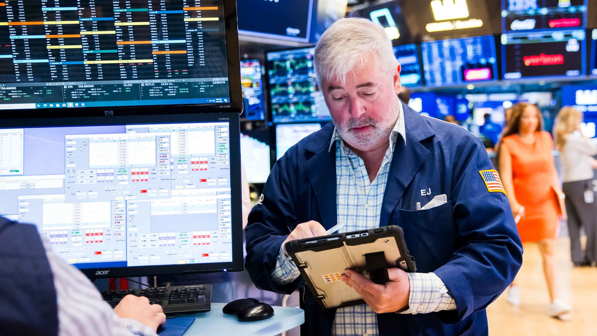 Stock futures tick lower after all three major indexes close at new records: Live updates