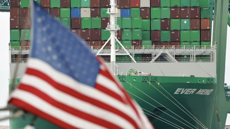 U.S. customs agency, trade judge to seek path to final tariff refunds