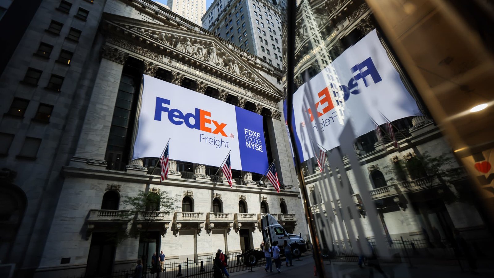 FedEx Freight takes a step forward in its independent journey. Here's why we like the stock