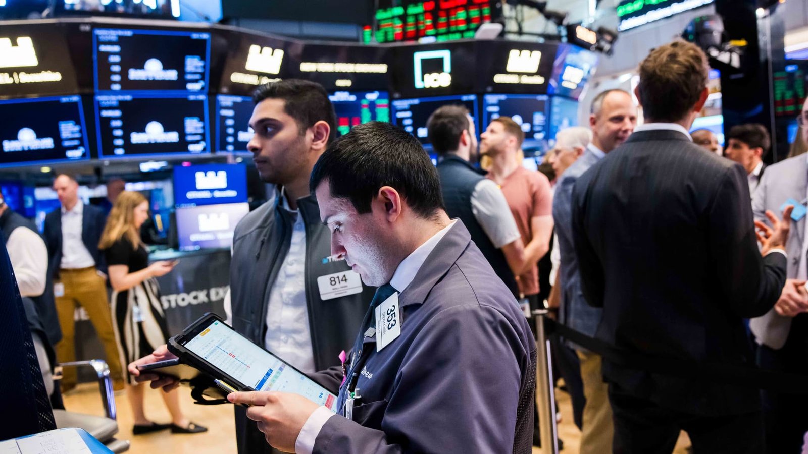SpaceX is set to be a 'seminal event' for the stock market next week. Here's what's ahead