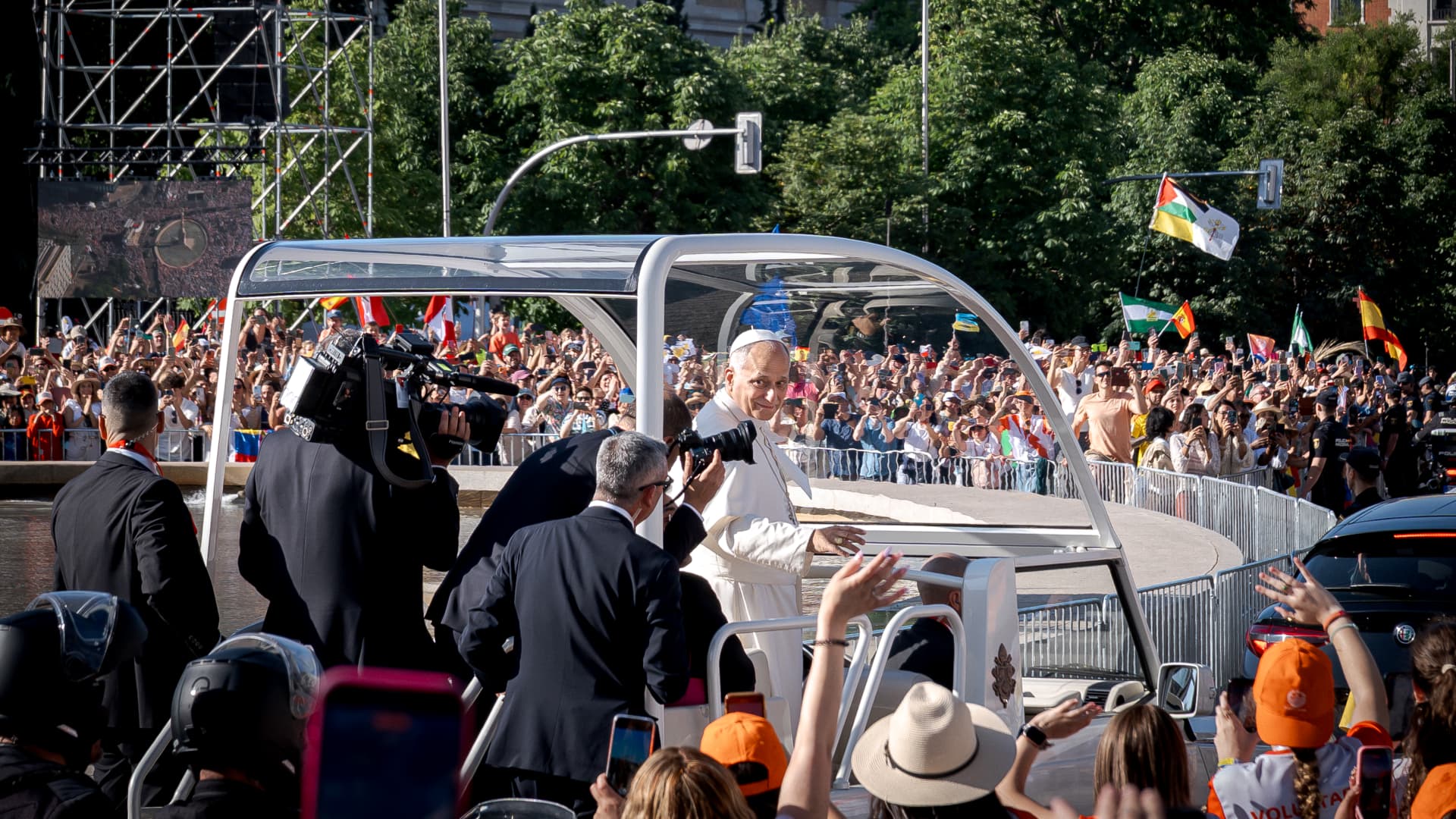 Pope Leo tells 1.2 million crowd in Madrid that God stands with the poor