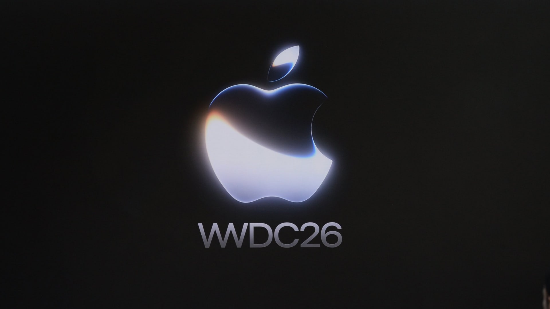 Stocks making the biggest moves midday: Apple, Micron Technology, Coherent, DraftKings, J.M. Smucker & more