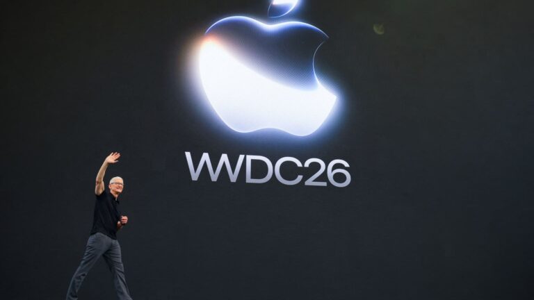How Jim Cramer views Apple on Day 2 of its post-WWDC keynote pullback