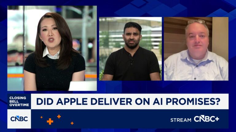 Apple making a 'solid step in the right direction' when it comes to AI, says Seaport's Jay Goldberg
